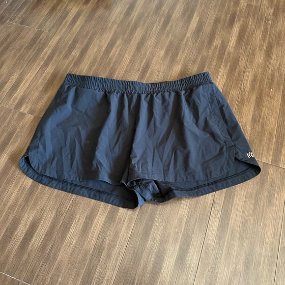 Tentree Women's Recycled Polyester Sport Shorts InMotion Short black size large - Picture 6 of 10